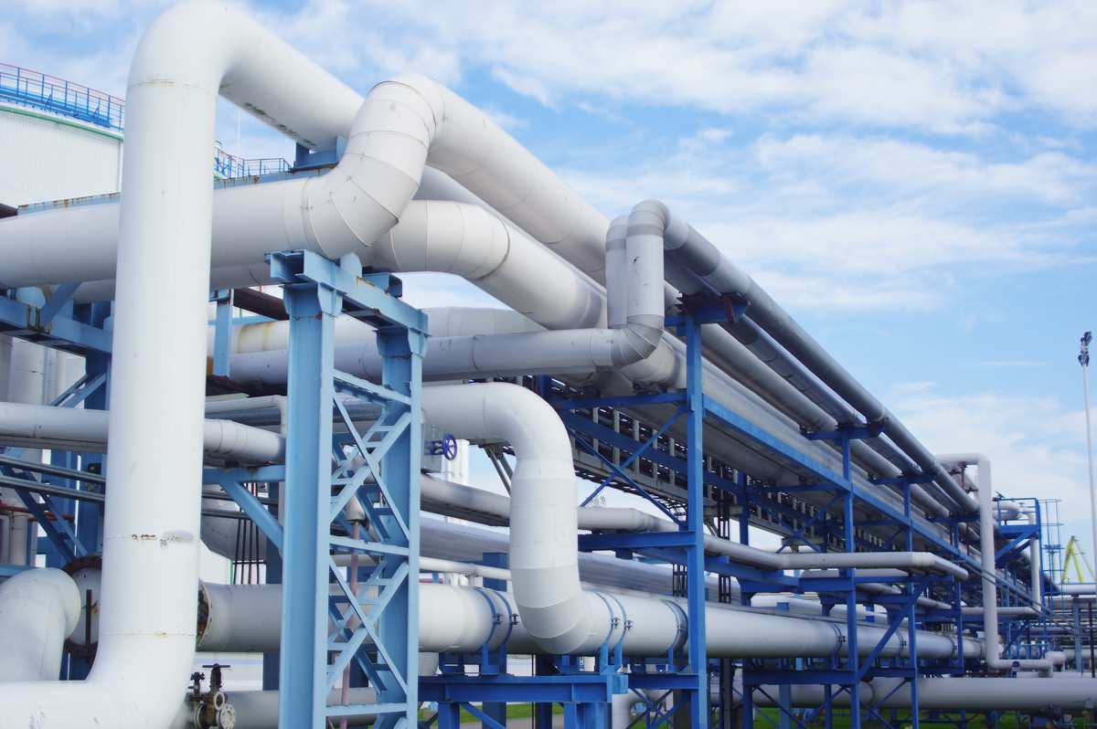 Tuberías industriales de una planta de tratamiento de agua